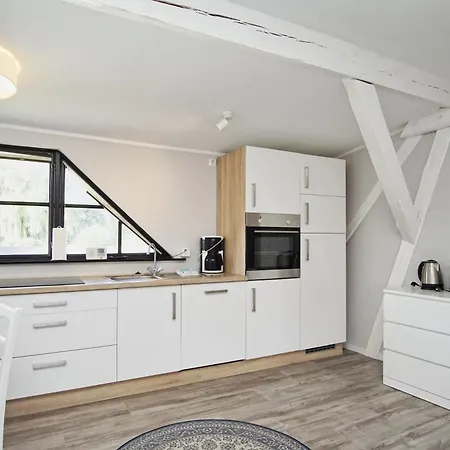 Apartman Nah Am Meer, Ruhige Lage, Gratis Nutzung Vom Ahoi Erlebnisbad Und Sauna In Sellin - Haus Buednerstube 4 Middelhagen