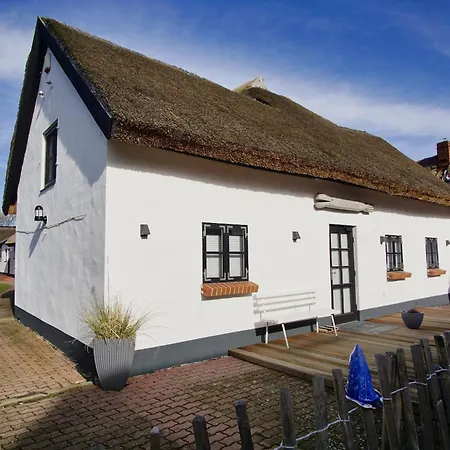 Nah Am Meer, Ruhige Lage, Gratis Nutzung Vom Ahoi Erlebnisbad Und Sauna In Sellin - Haus Buednerstube 4