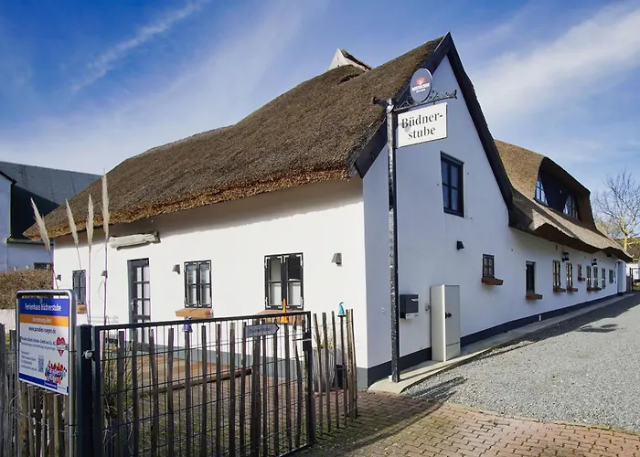 Nah Am Meer, Ruhige Lage, Gratis Nutzung Vom Ahoi Erlebnisbad Und Sauna In Sellin - Haus Buednerstube 4 アパート *