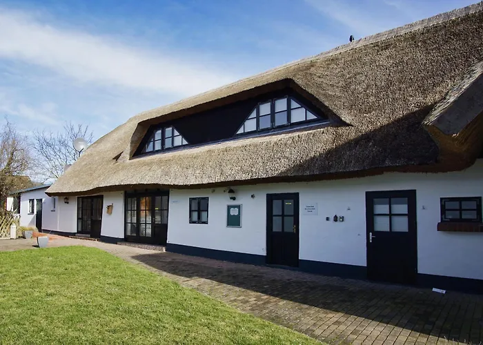 Nah Am Meer, Ruhige Lage, Gratis Nutzung Vom Ahoi Erlebnisbad Und Sauna In Sellin - Haus Buednerstube 4 * ミデルハーゲン