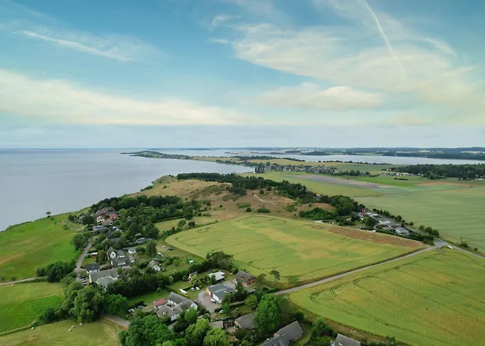 Nah Am Meer, Ruhige Lage, Gratis Nutzung Vom Ahoi Erlebnisbad Und Sauna In Sellin - Haus Buednerstube 4 * ミデルハーゲン